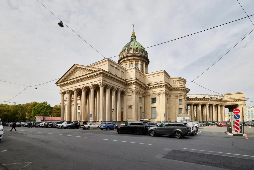 Квартира Просторная квартира у Казанского собора — Санкт-Петербург