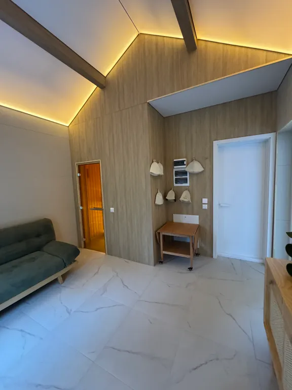 Дом с баней и джакузи