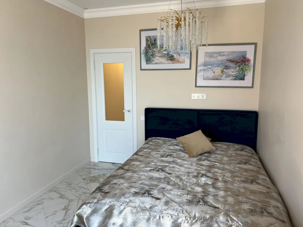 Квартира с балконом и видом на открытое море, Толстый мыс