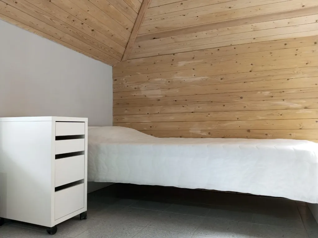 Семиместный номер с общей ванной комнатой