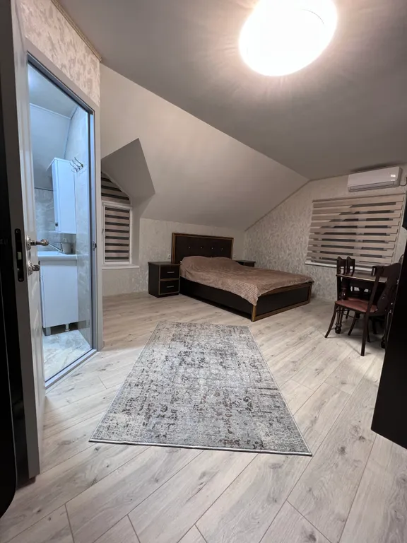 Уютный гостевой дом с видом на город и море