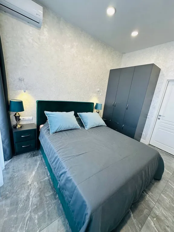 Квартира Квартира Комфортный апартамент с видом на бассейн и море — Севастополь