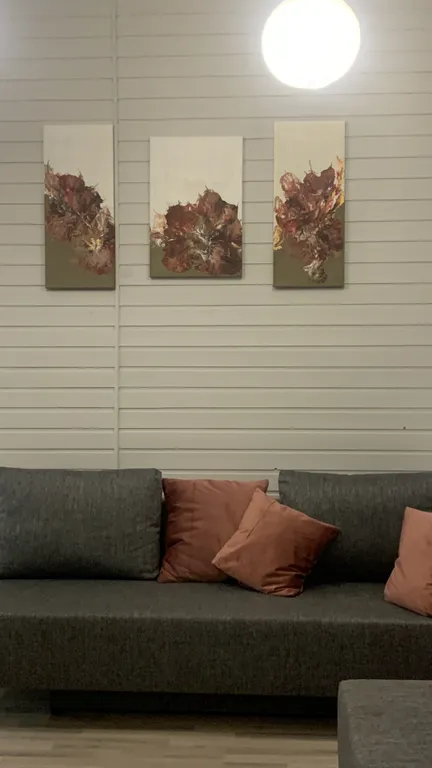 Коттедж Уютная и комфортная ХижInna с русской банькой в лесу у реки — Волхов