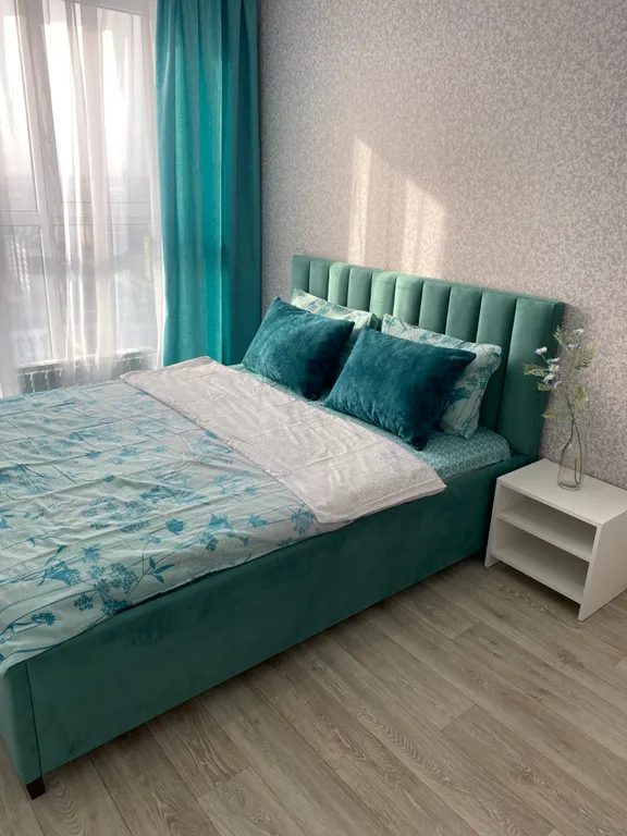 Высокий этаж, окна в пол, новый дом