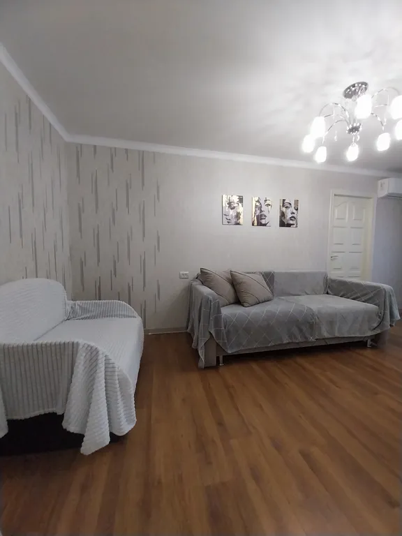 Awesome two-room в Зелёной зоне
