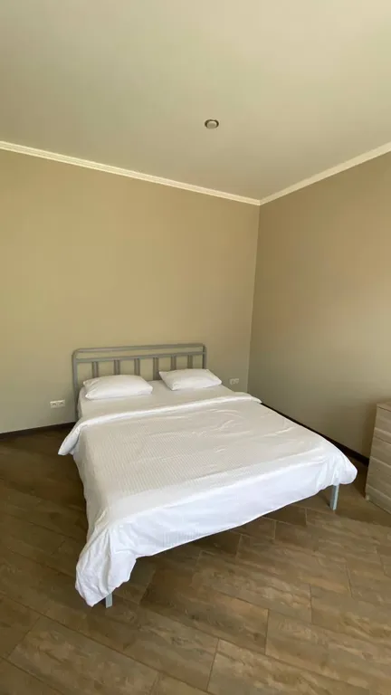 Евродвухкомнатный апартамент с балконом и видом на пик Аибга