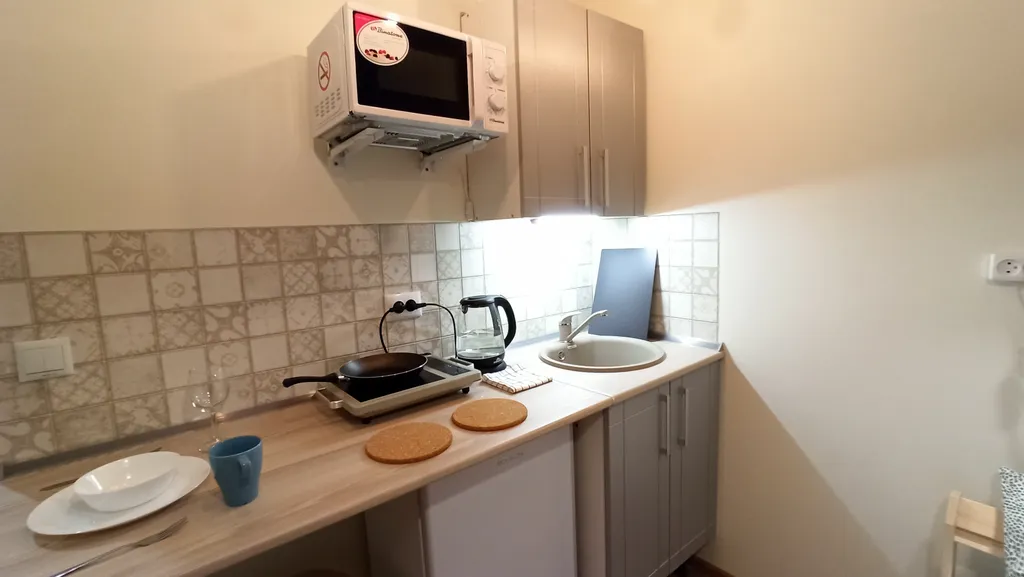 Квартира-студия возле ЖД Вокзала для проживания двоих гостей