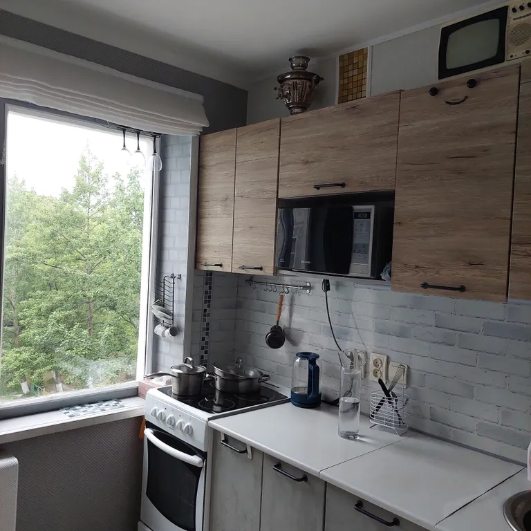 В Петропавловске-Камчатском полдень!