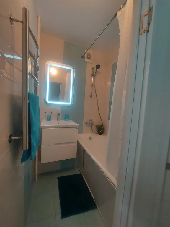 Прекрасная квартира в центре Нового Петергофа ждет гостей