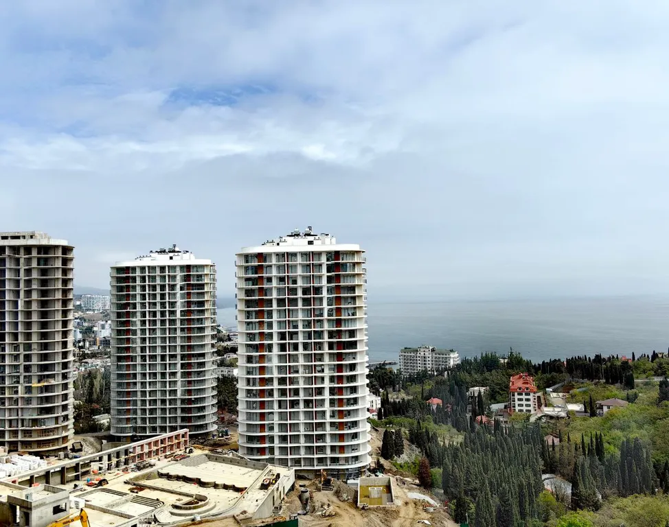 Дизайнерские апартаменты с видом на горы и море