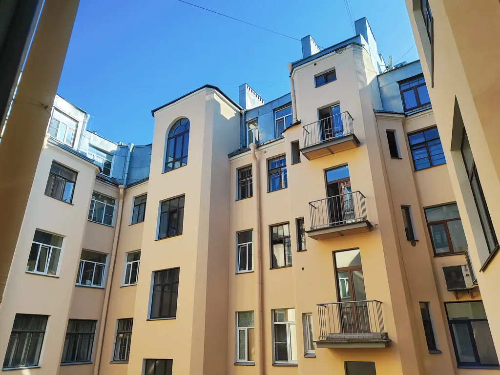 Квартира Уникальная квартира с красивым камином и фреской — Санкт-Петербург