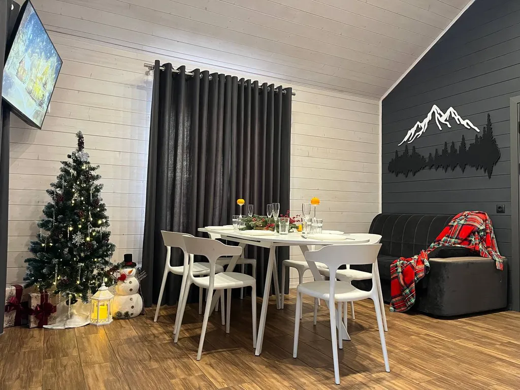 Семейный дом с чаном у леса, у нас есть баня.