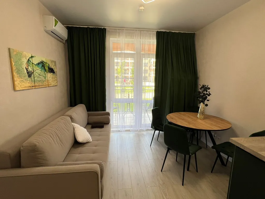 293 Евродва на 5 человек с бассейнами