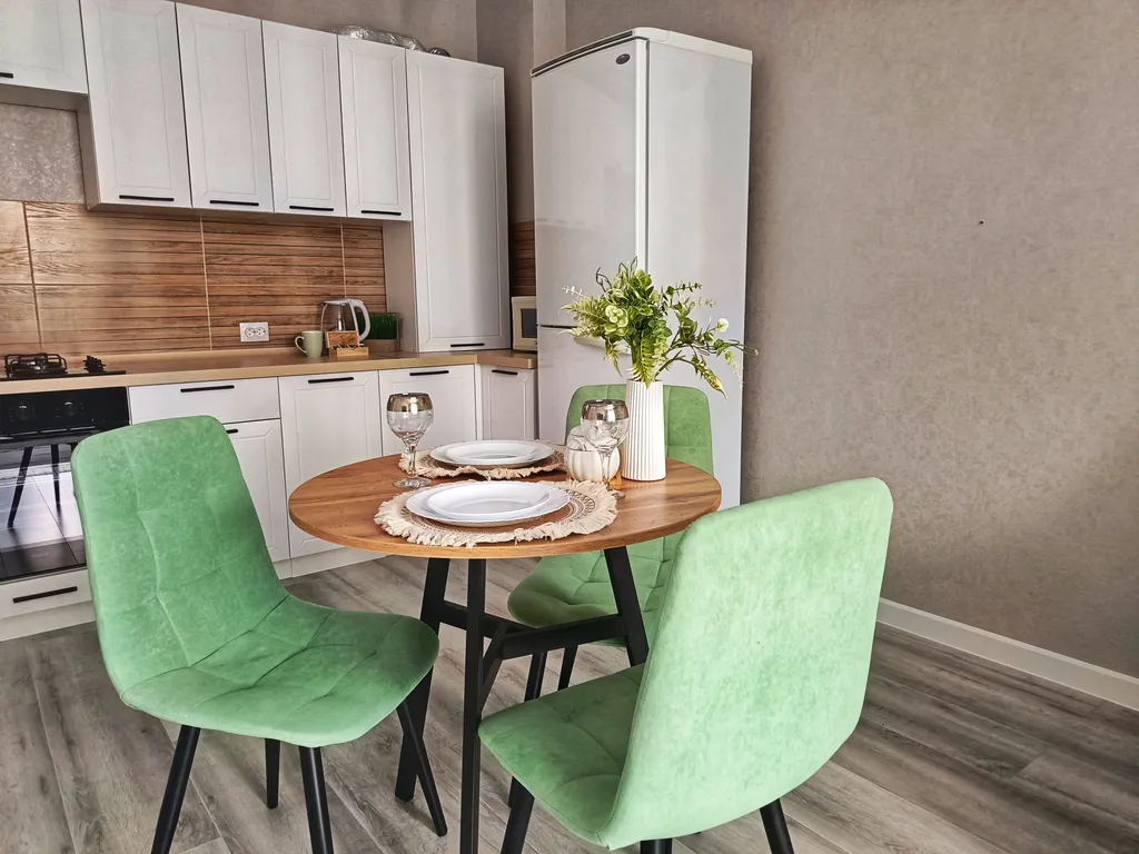 Светлая квартира рядом с ТЦ «Премьер» от Kravc Group