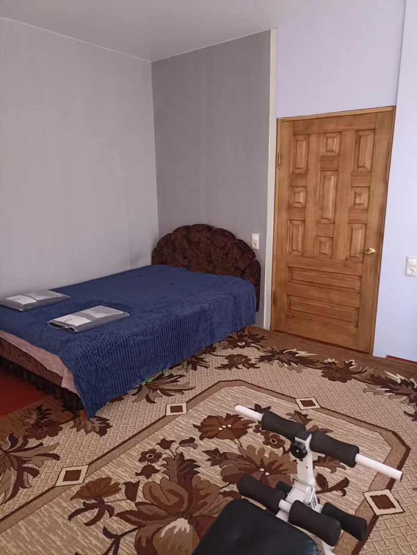 Спальня с двухместной кроватью