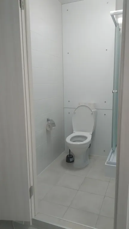 Студия с видом на завораживащие огни города