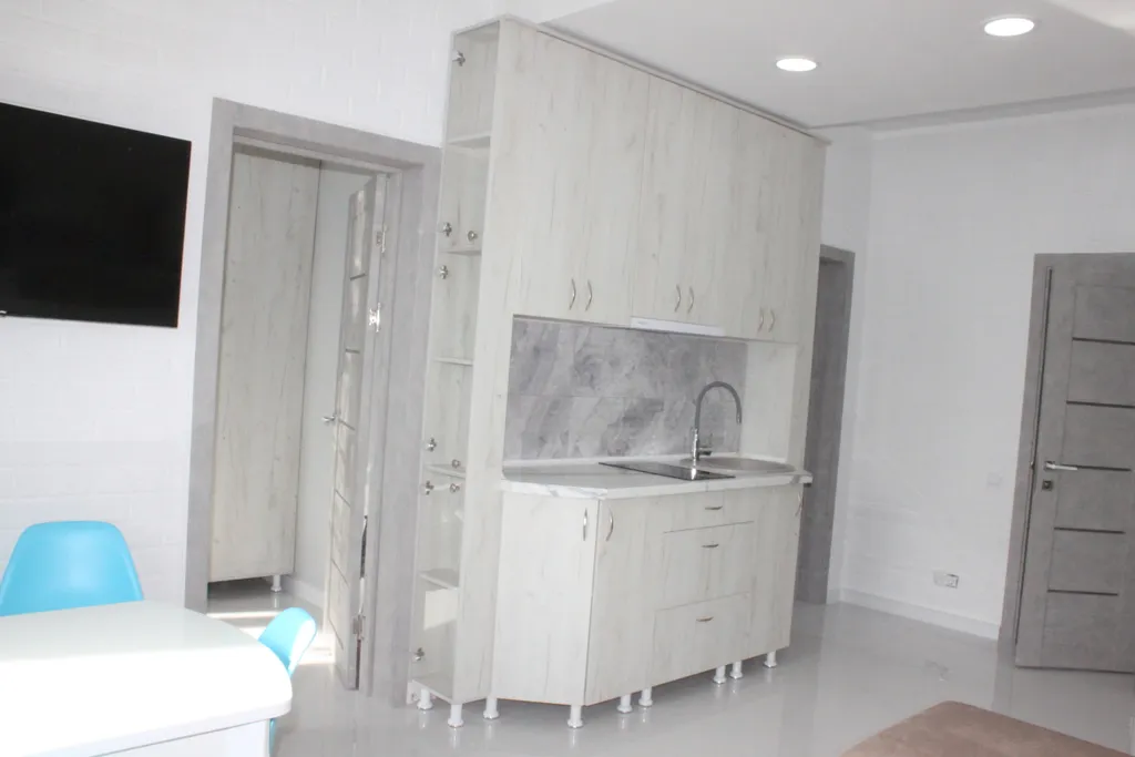 3х комнатная квартира 1-я линия с балконом и видом на море Крым Ялта Гаспра