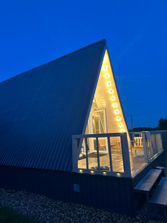 Уютный а-фрейм в деревне