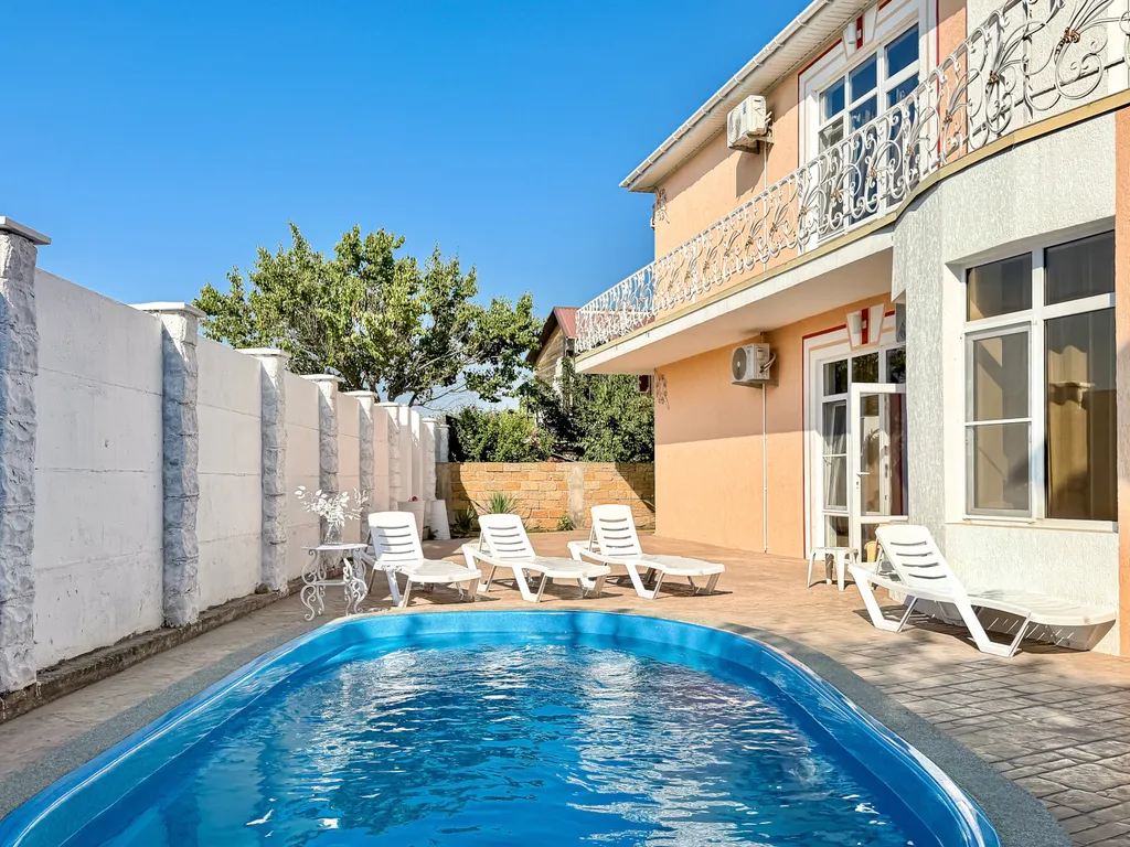 Котеджный дом при отеле Семья