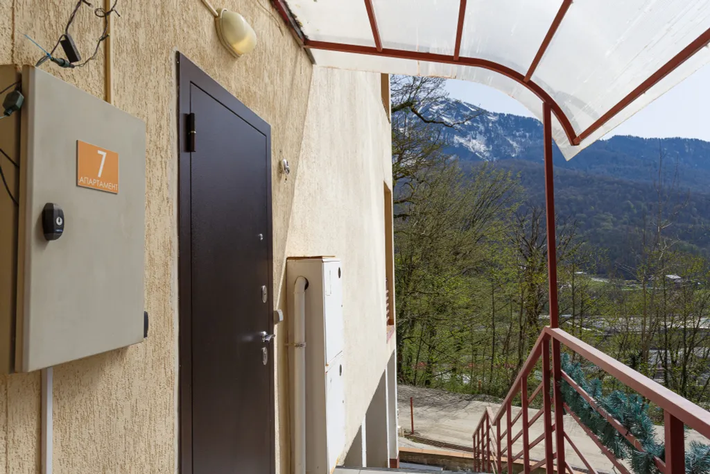 Двухуровневая квартира с великолепным видом в Красной Поляне