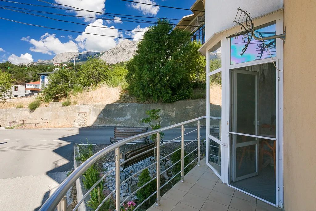 Однокомнатная квартира-студия у моря в Мисхоре