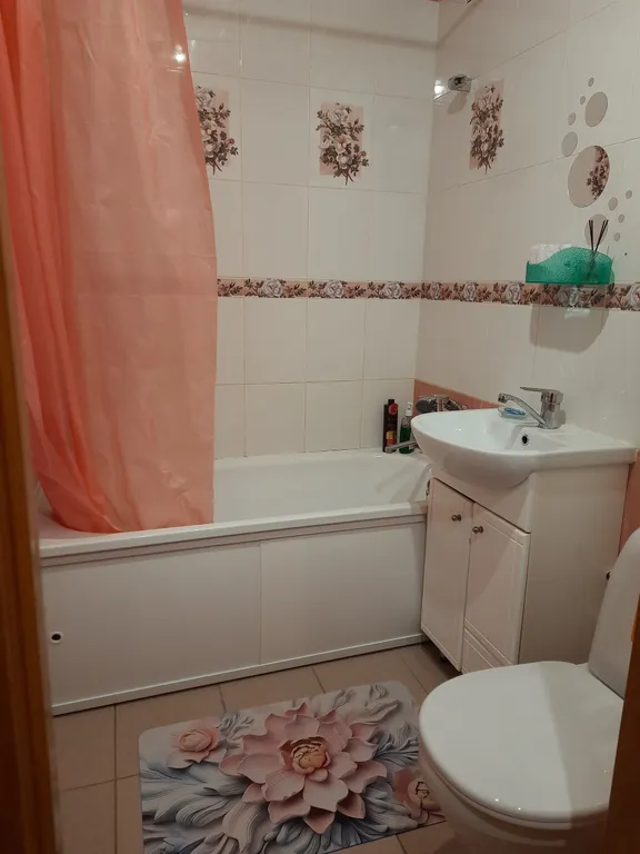 Квартира напротив ТЦ Мега Молл