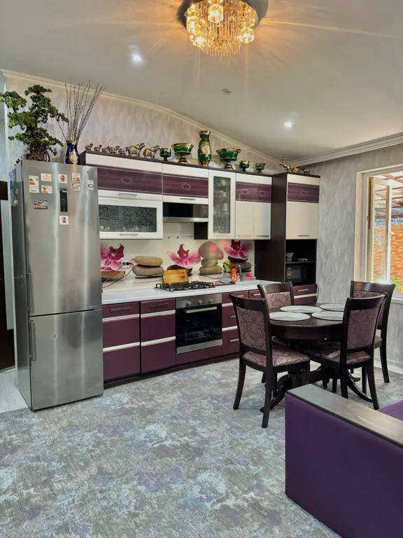 Дом в центре Адлера на набережной