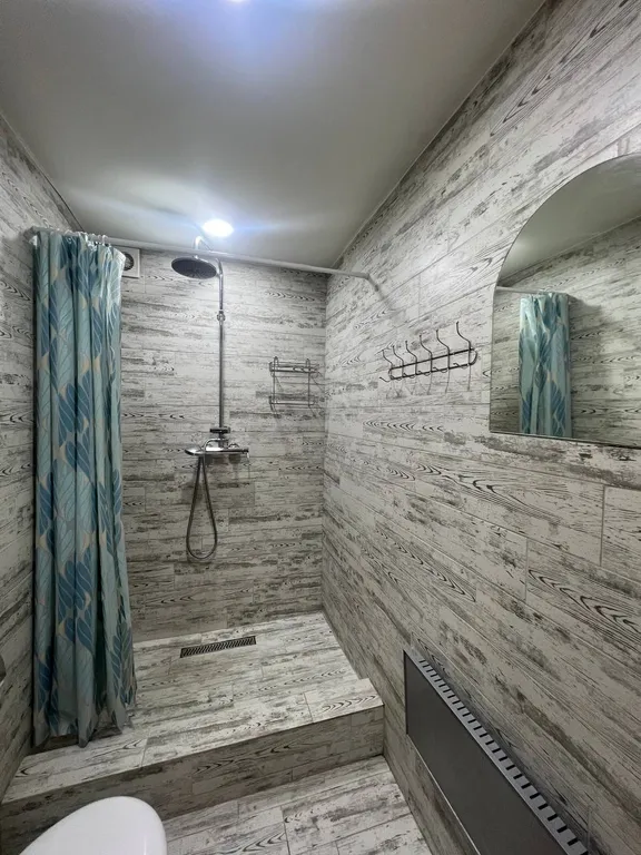 Коттедж с баней и сушилкой на территории