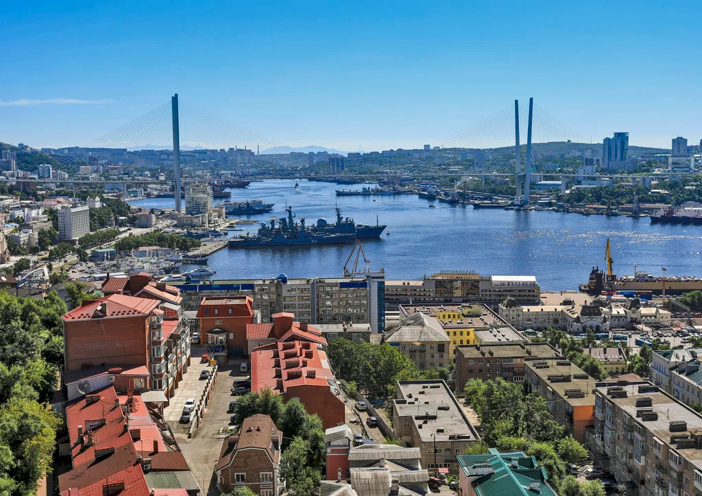 Красивая квартира в центре города с живописным видом на море