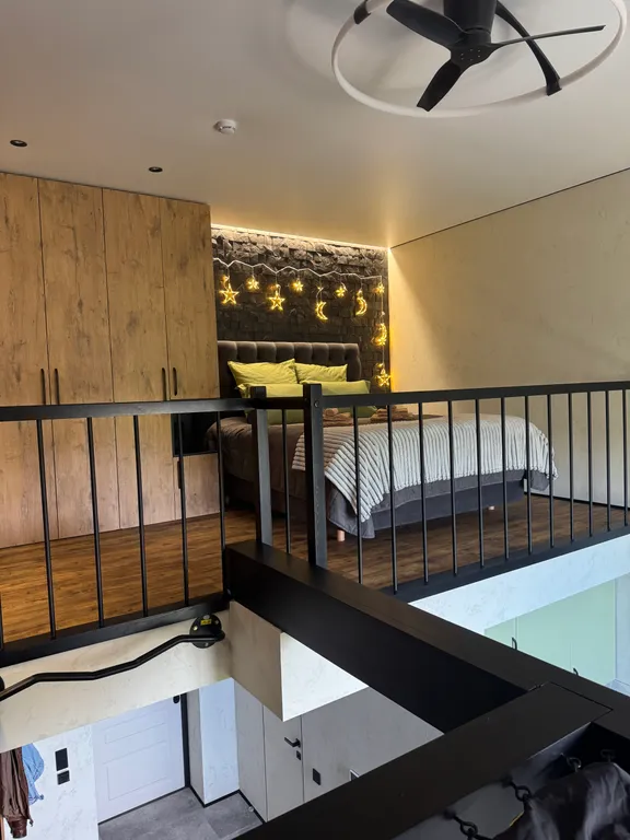 Двухуровневые апартаменты + пол-гамак