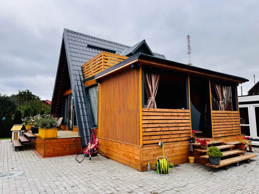 Дом с баней, караоке, PlayStation и Алисой на берегу моря