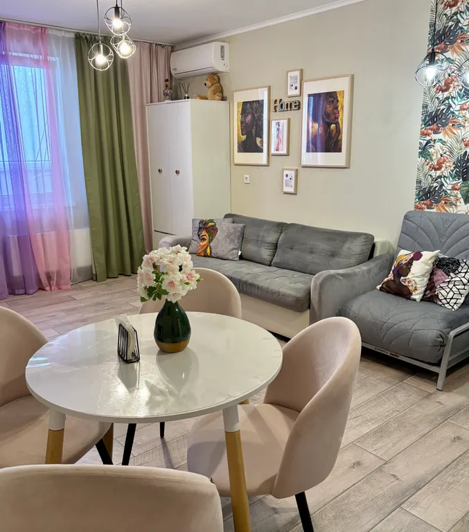 Уютная евродвухкомнатная квартира у моря