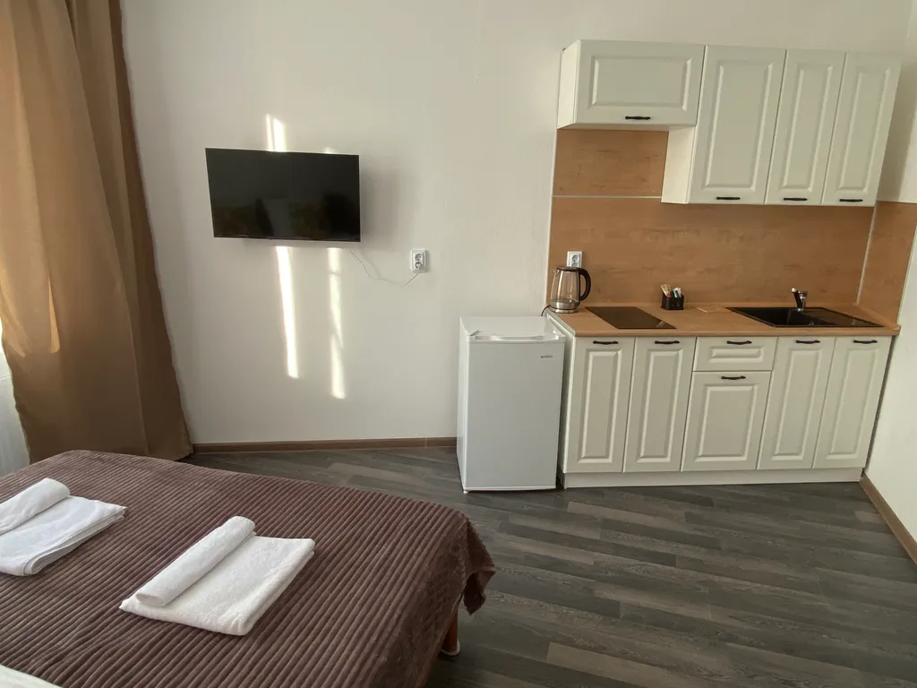 Уютная студия на набережной в центре Академического района