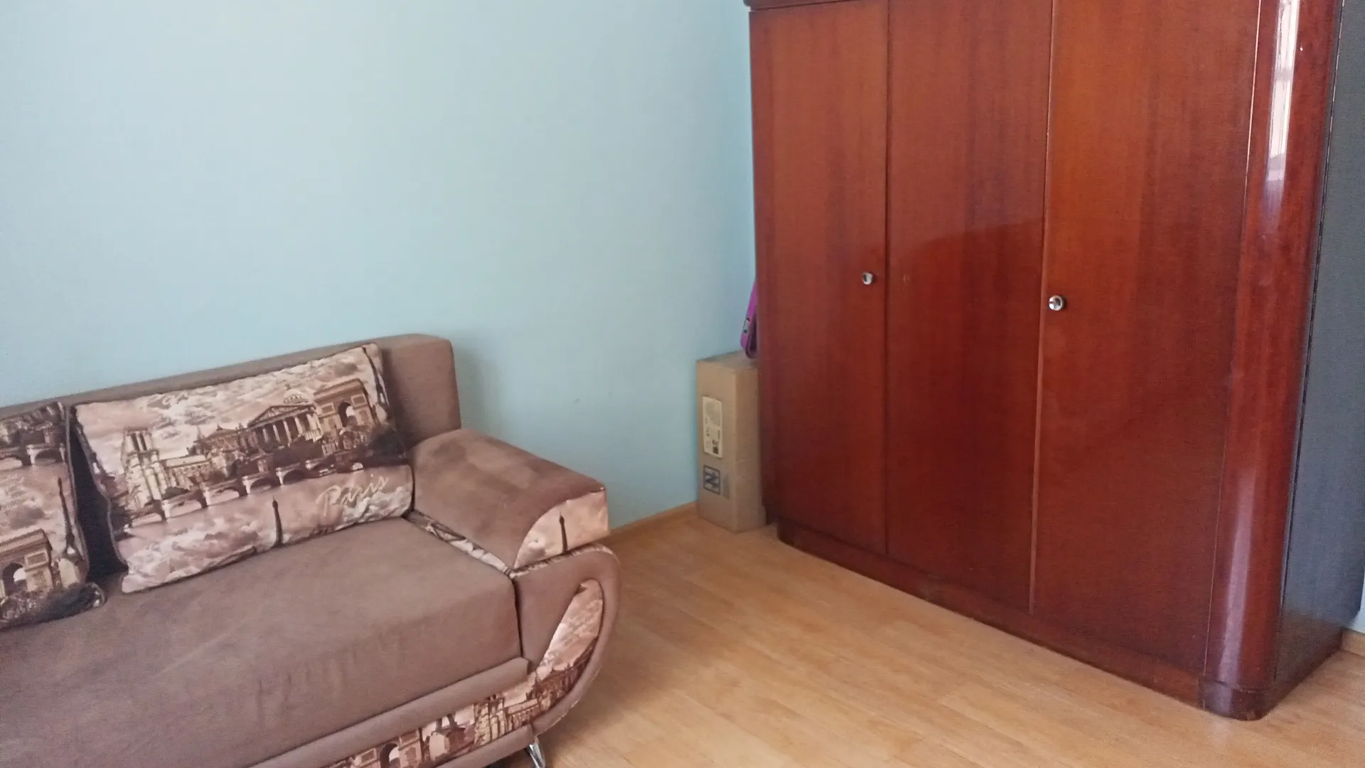 Просторный шкаф