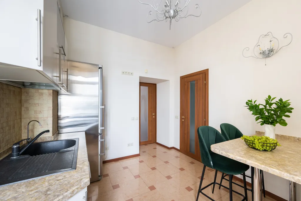 Квартира Квартира Солнечная трешка в двух шагах от набережной — Москва