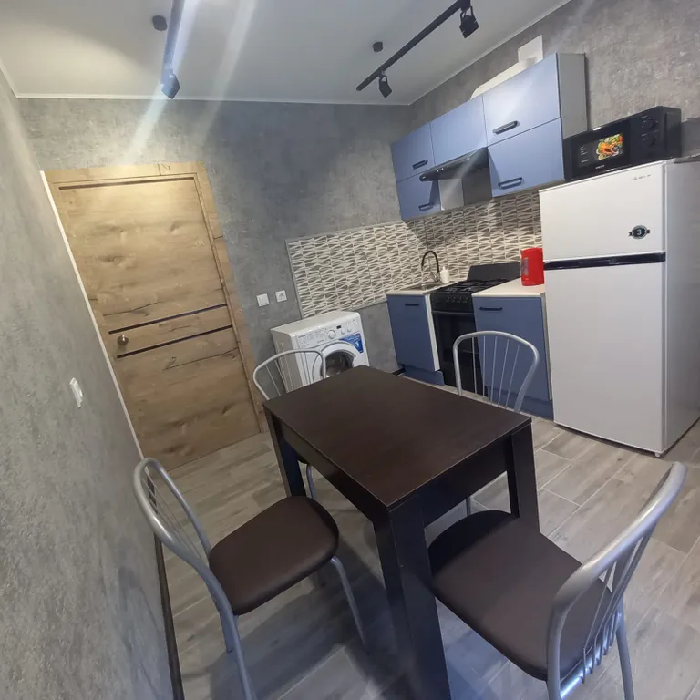 Квартира с евроремонтом в новом доме с закрытой территорией