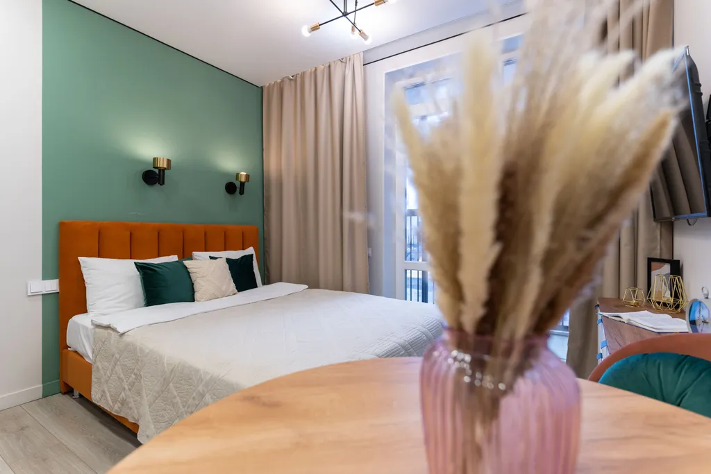 Квартира Квартира Яркая студия с балконом для пары — Екатеринбург