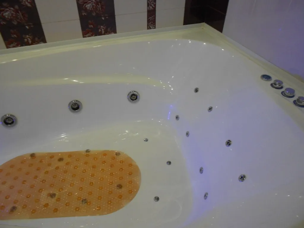 Чистая и уютная квартира с джакузи в новом доме