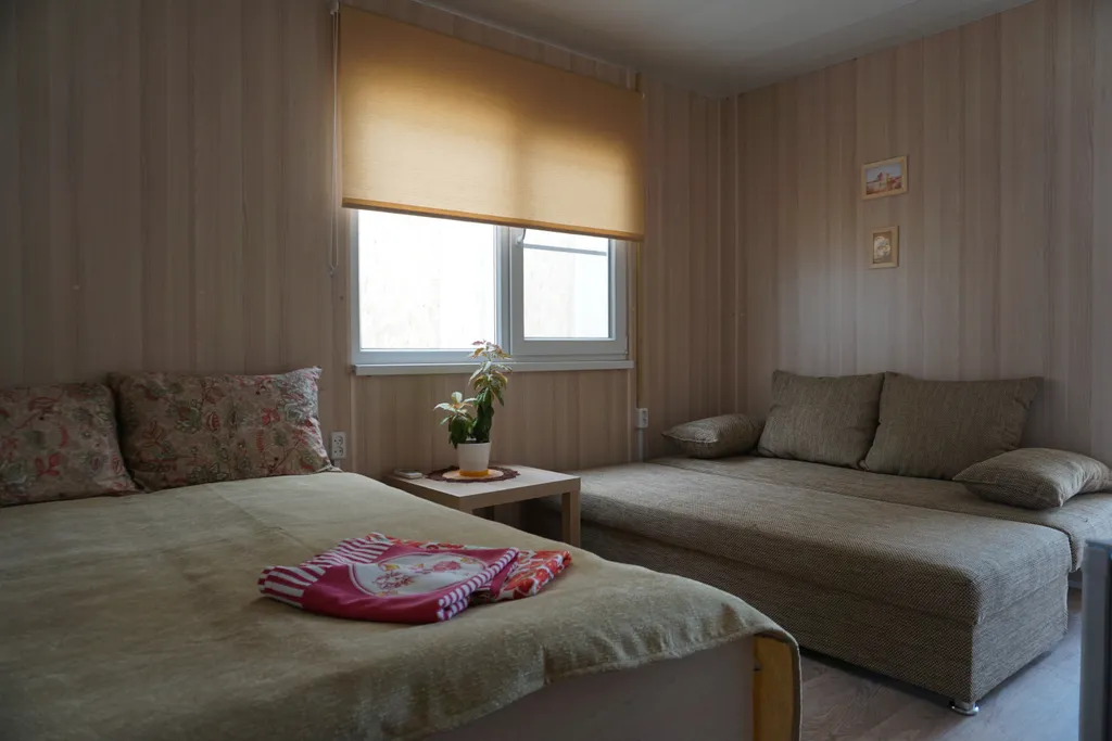 Коттедж Домик с двуспальной кроватью и террасой — аренда посуточно в Кабардинка