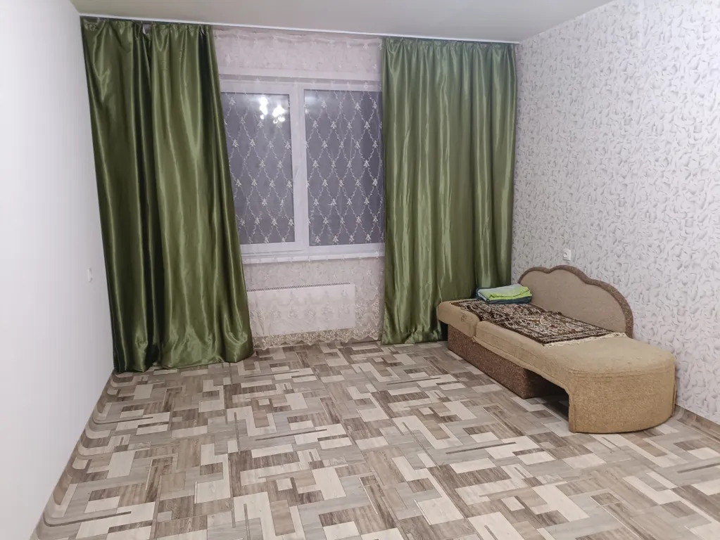 Квартира в центре Солнечного у парка и ТЦ