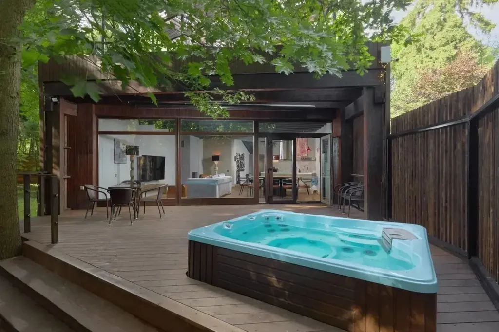 Коттедж 5-комнатный Дом — Москва