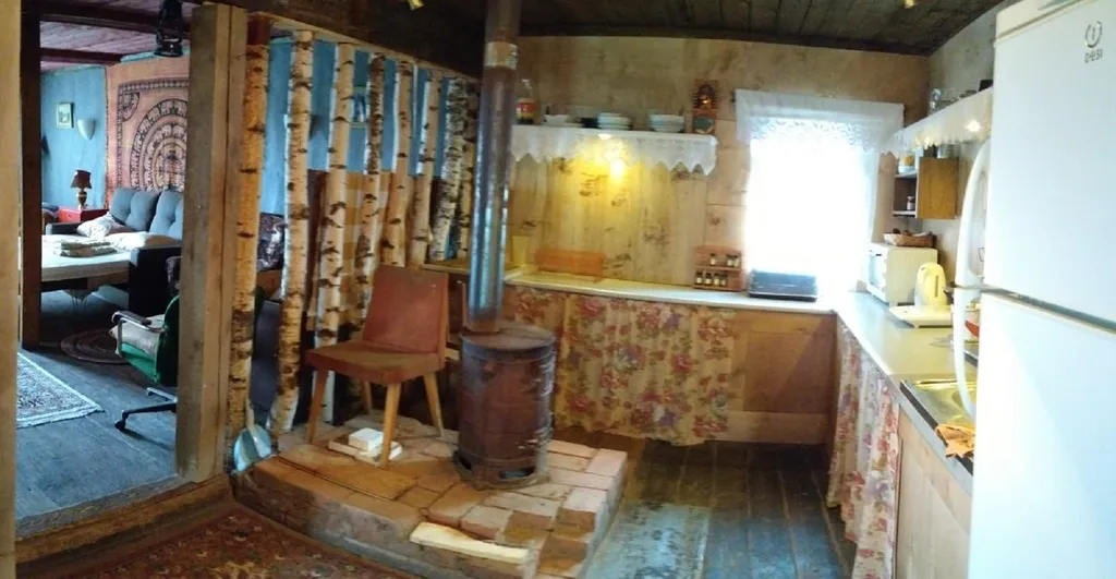 Деревенский дом с видом на озеро