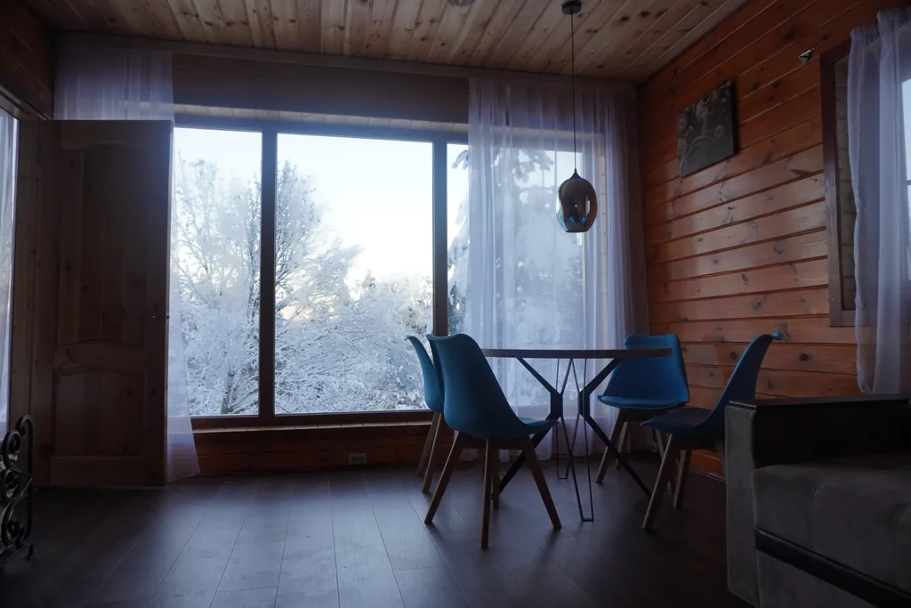 Домик на горке с баней