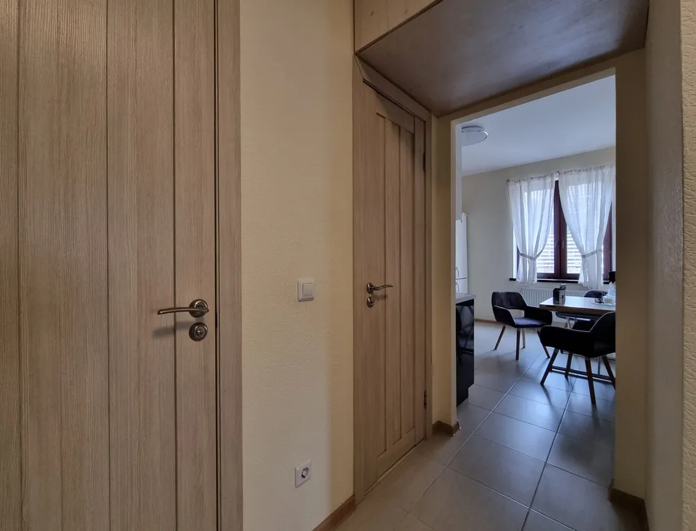 Двухкомнатная квартира с подиумами