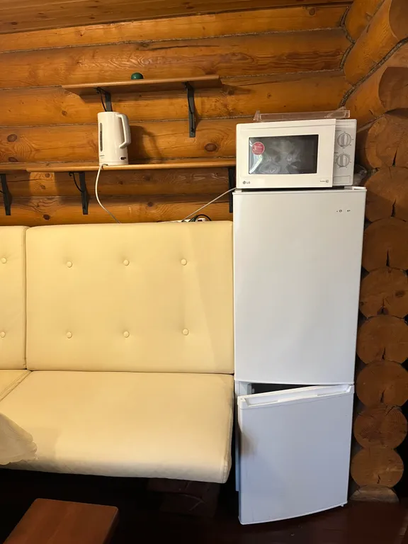 Дом в сосновом бору на озере