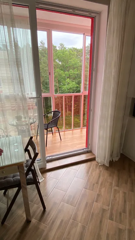 Апартаменты у озера тихое, с видом на лес