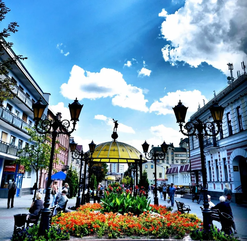 Новая квартира с подземным паркингом в центре