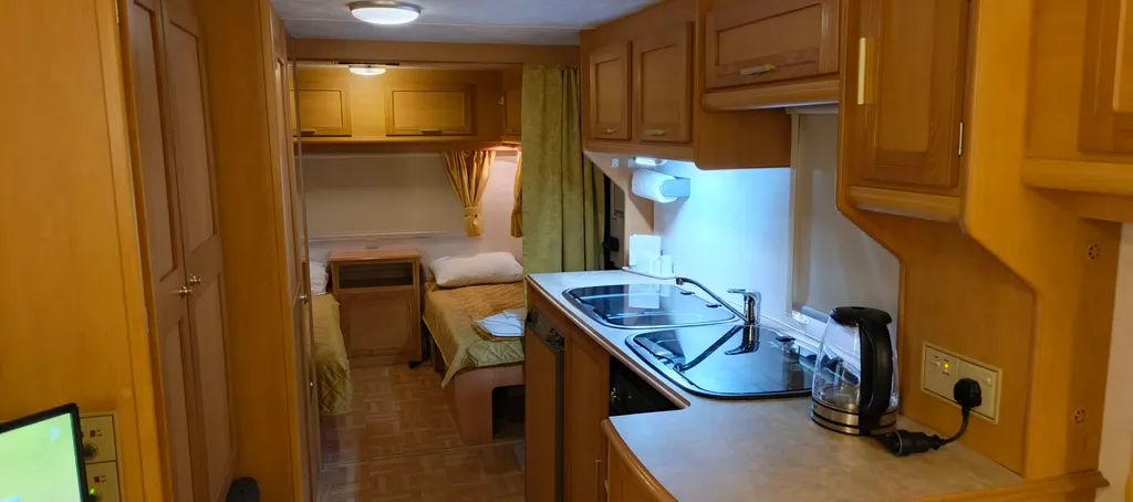 Коттедж Уютный автодом на пляже черного моря — Сочи