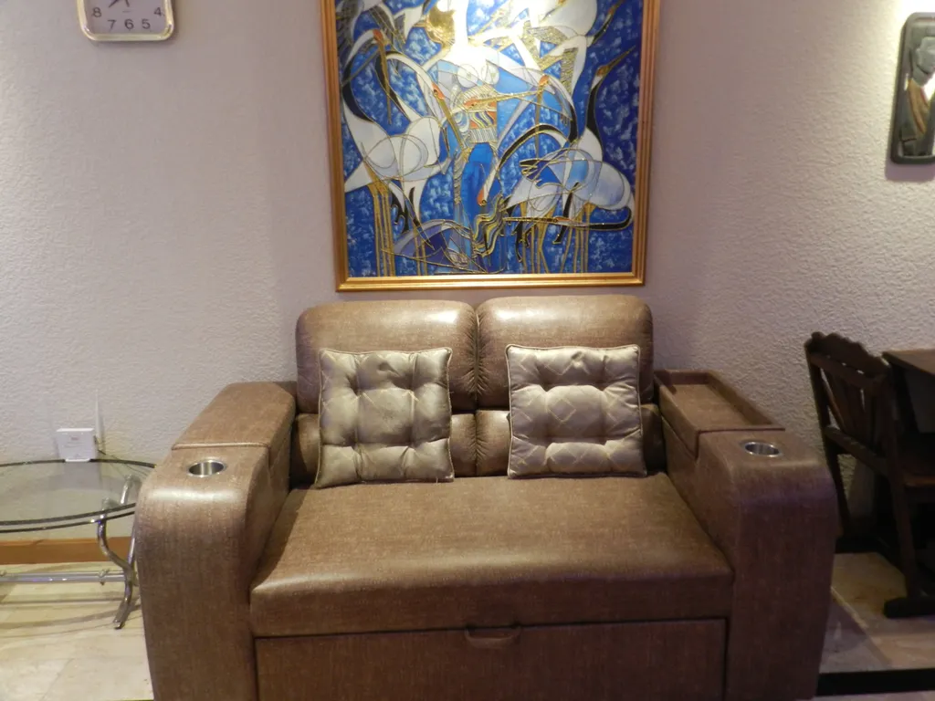 Студия с фронтальным видом на море