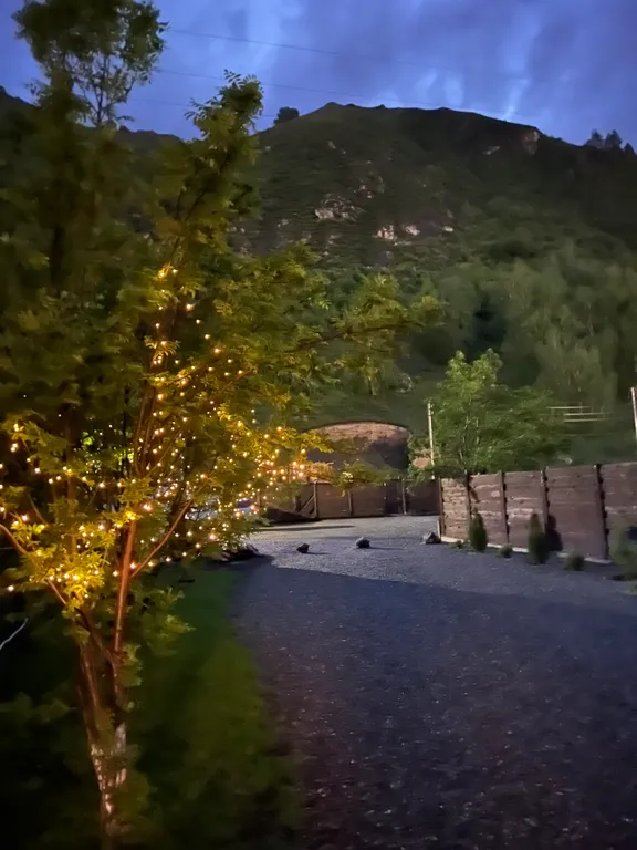 Двухкомнатный дом с видом на гору